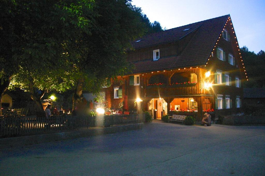 Hotel Gasthaus Schäfle Bürserberg Exterior foto